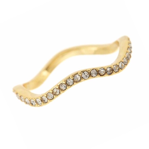 💫🆕 14K Gold Plated ღ Wavy Pave Ring ღ Gold ღ - Picture 7 of 8